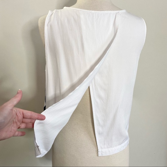 1. State blue & white leaf print top M - Picture 5 of 8